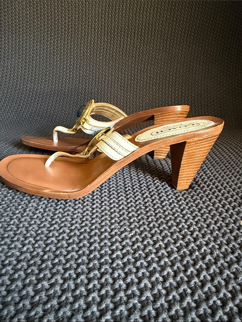 Coach Gold Leather Thong Sandals with Blue Medallion - Picture 4 of 7